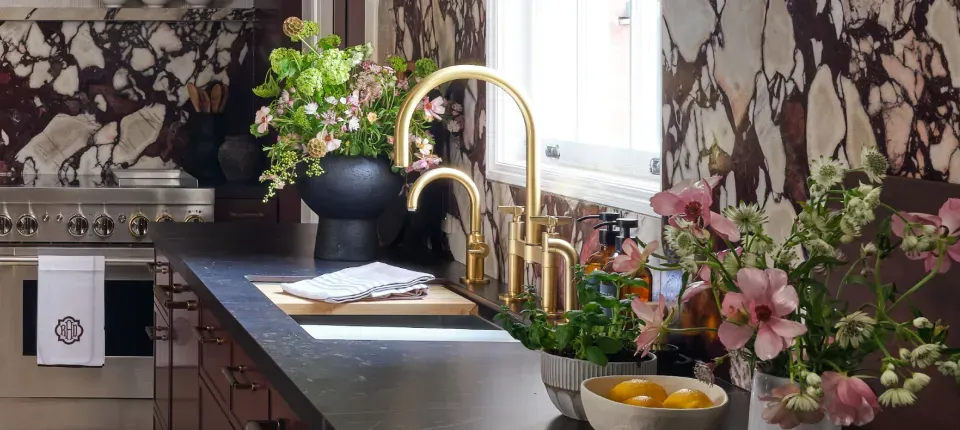 two-vs-one-sinks-hero